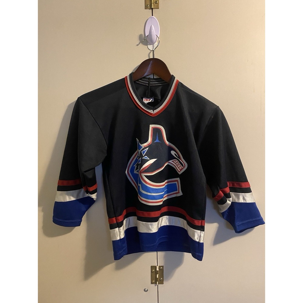 Vtg Vancouver Canucks NHL CCM Hockey Jersey Youth Boys S/M Navy Orca 90s Y2K